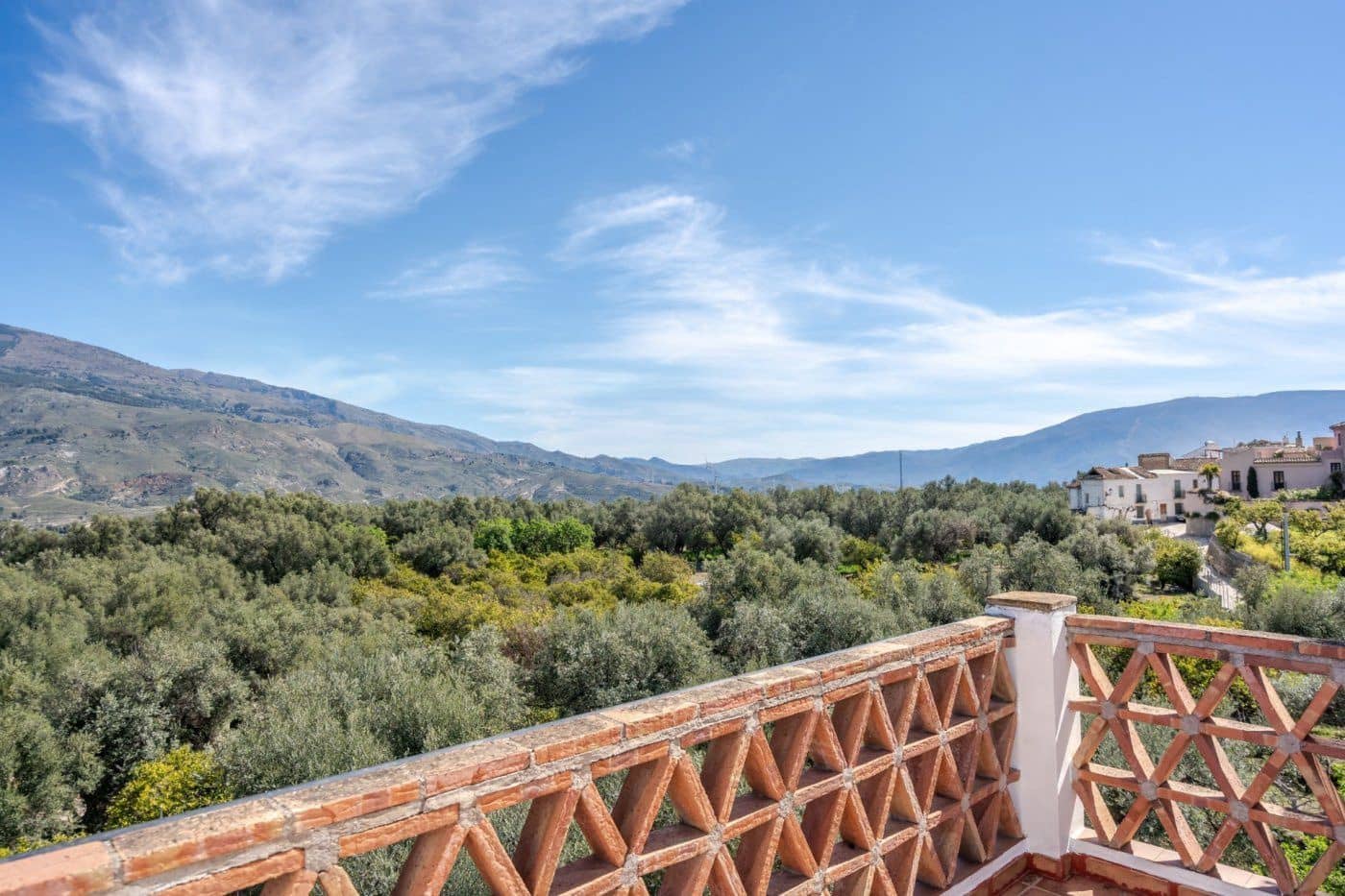 4 soveværelse Lejlighed til salg i El Pinar med swimmingpool - € 259.900 (Ref: 8428733)