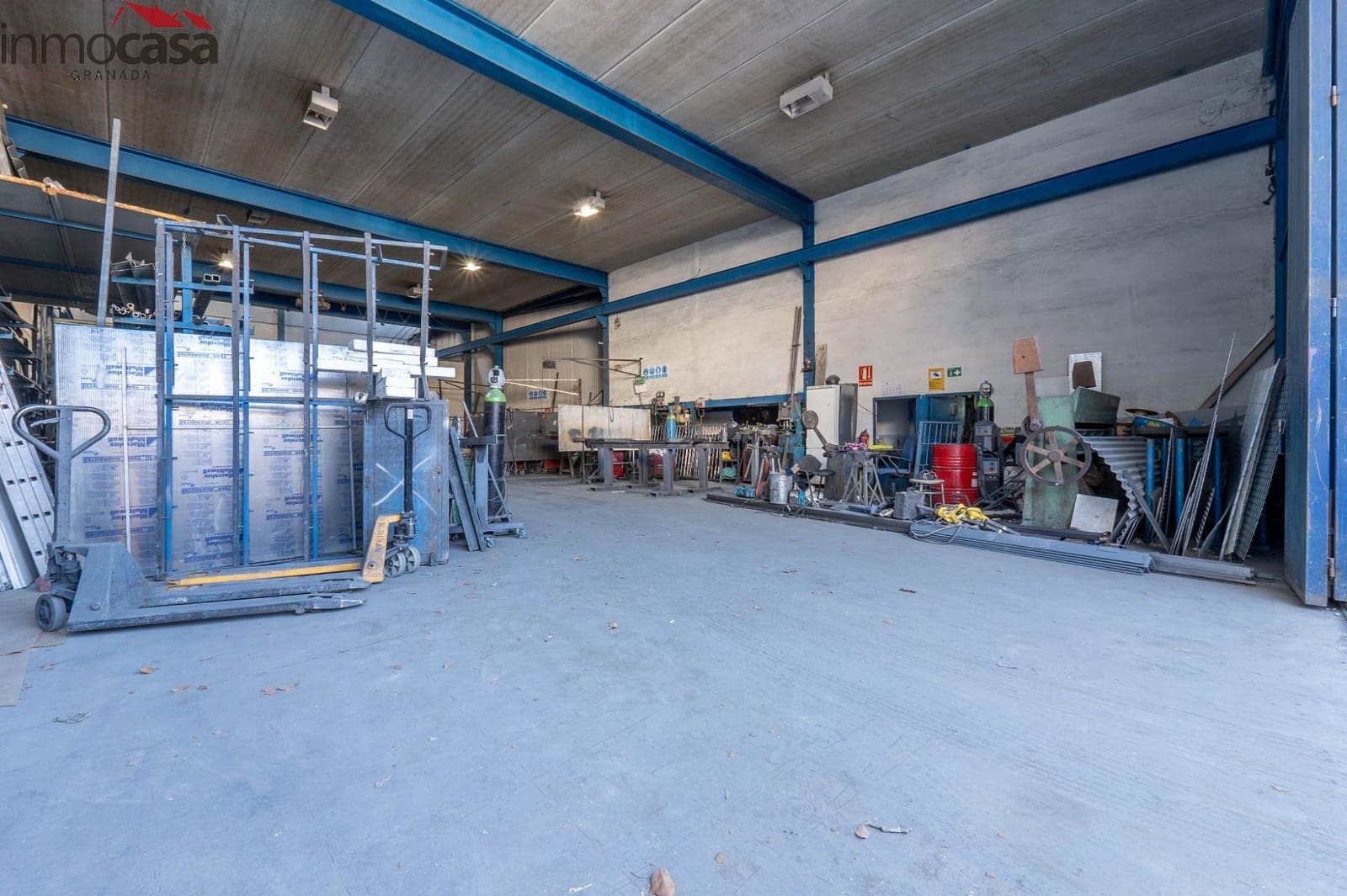 Empresa para venda em Churriana de la Vega - 450 000 € (Ref: 8437075)