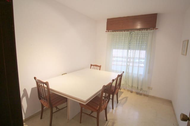 3 slaapkamer Flat te huur in Granada stad met garage - € 800 (Ref: 8498790)