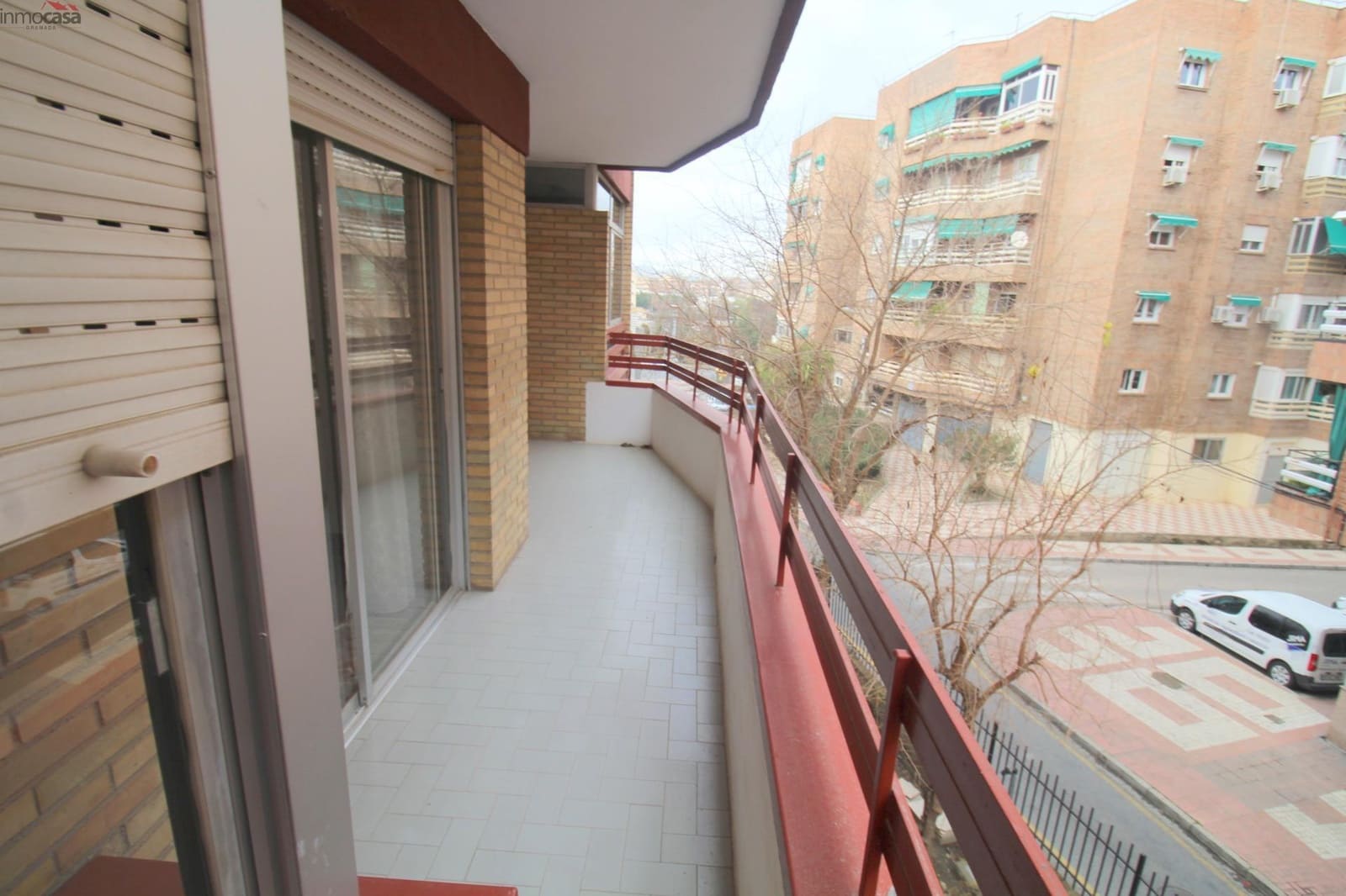 3 bedroom Flat for rent in Granada city with garage - € 800 (Ref: 8498790)