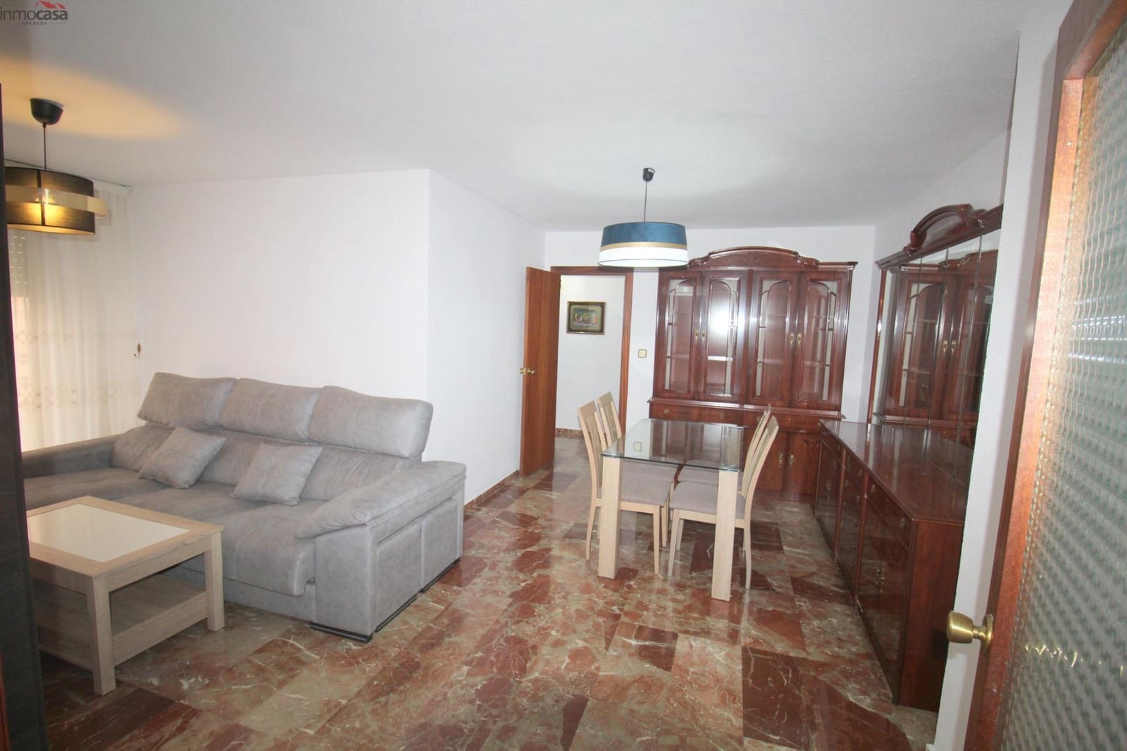 3 bedroom Flat for rent in Granada city with garage - € 800 (Ref: 8498790)