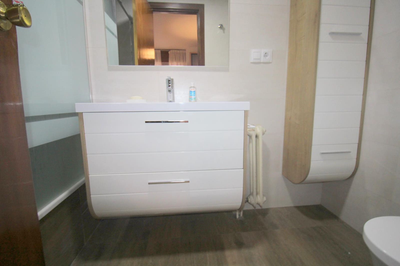 3 bedroom Flat for rent in Granada city with garage - € 800 (Ref: 8498790)