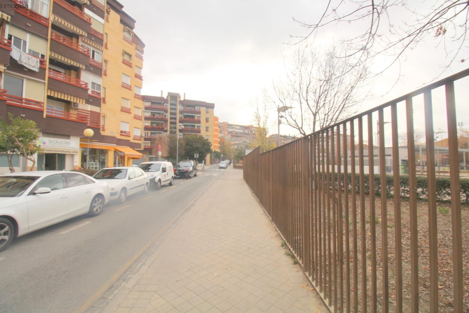 3 bedroom Flat for rent in Granada city with garage - € 800 (Ref: 8498790)
