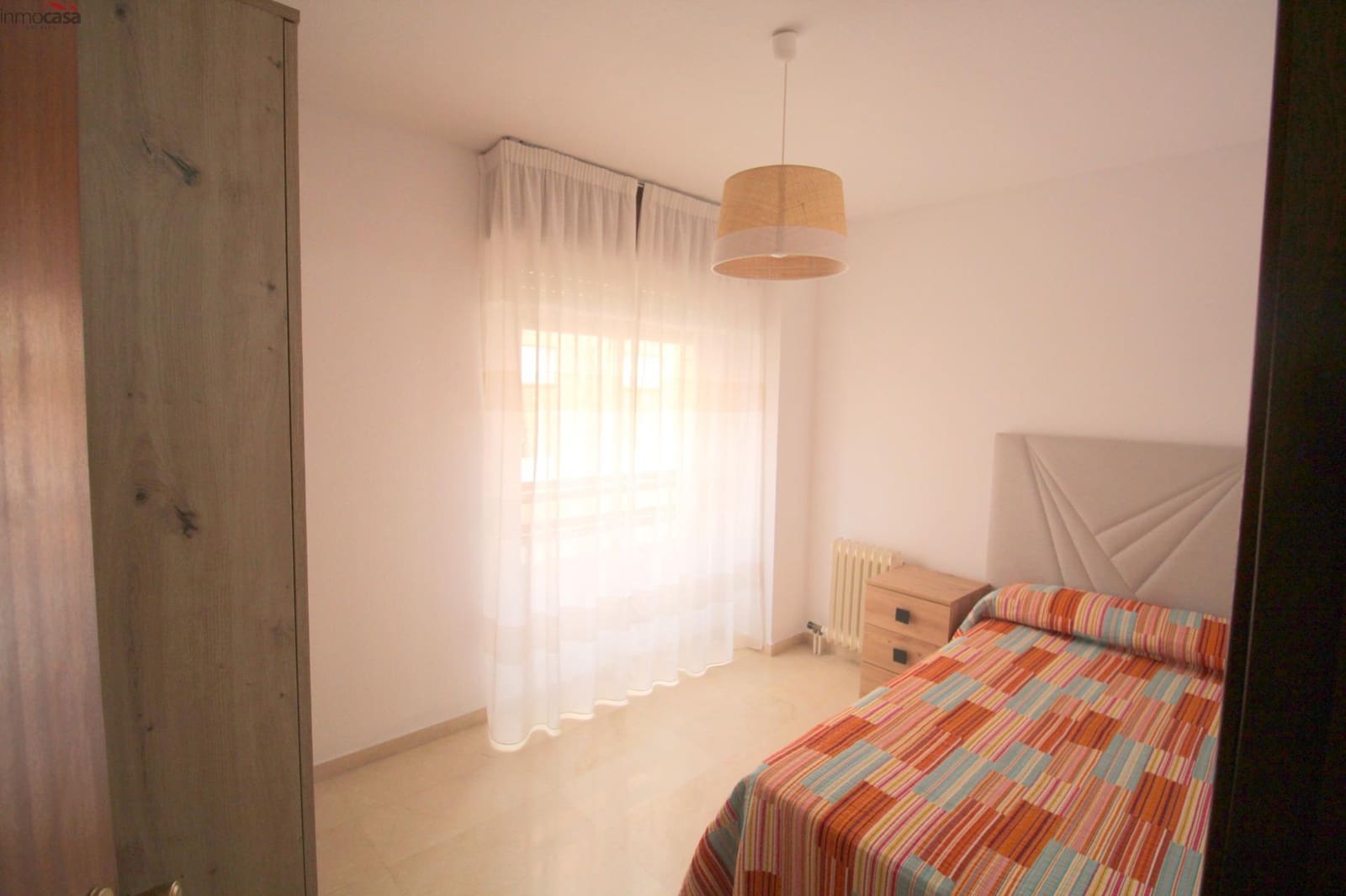 3 bedroom Flat for rent in Granada city with garage - € 800 (Ref: 8498790)