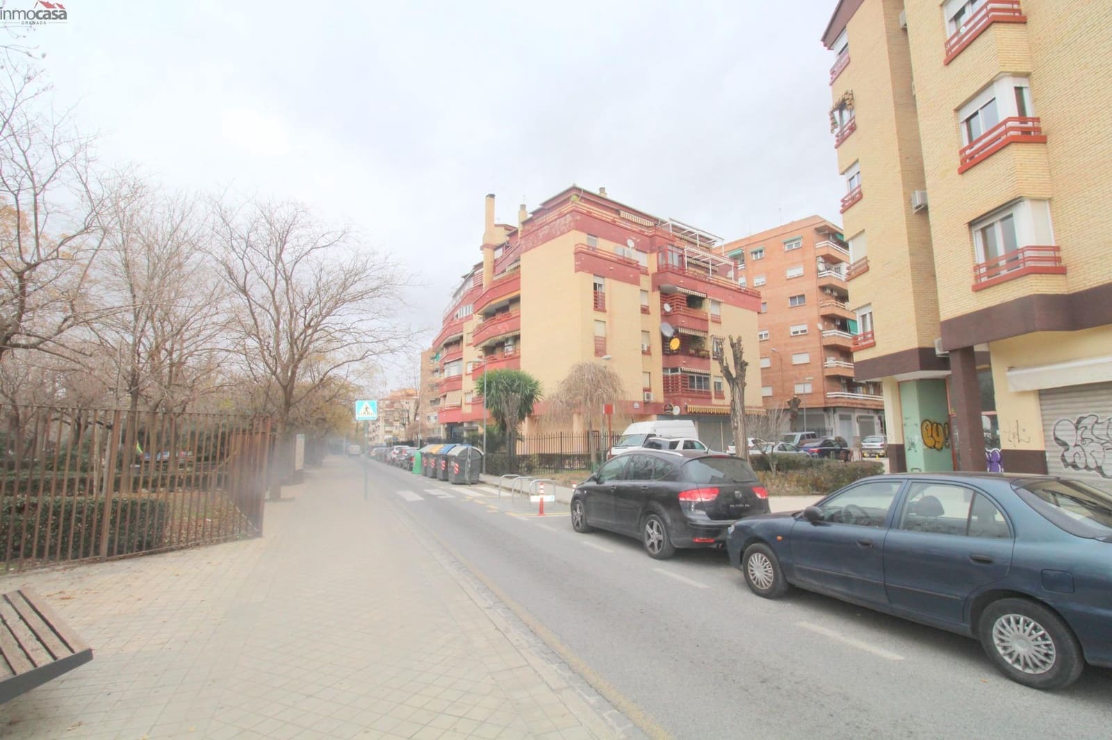 3 bedroom Flat for rent in Granada city with garage - € 800 (Ref: 8498790)