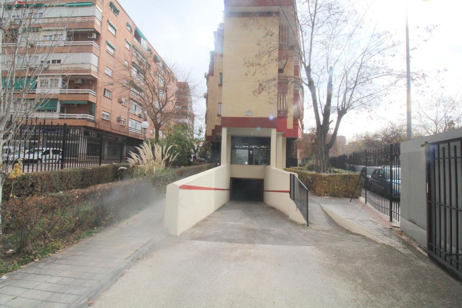 3 bedroom Flat for rent in Granada city with garage - € 800 (Ref: 8498790)
