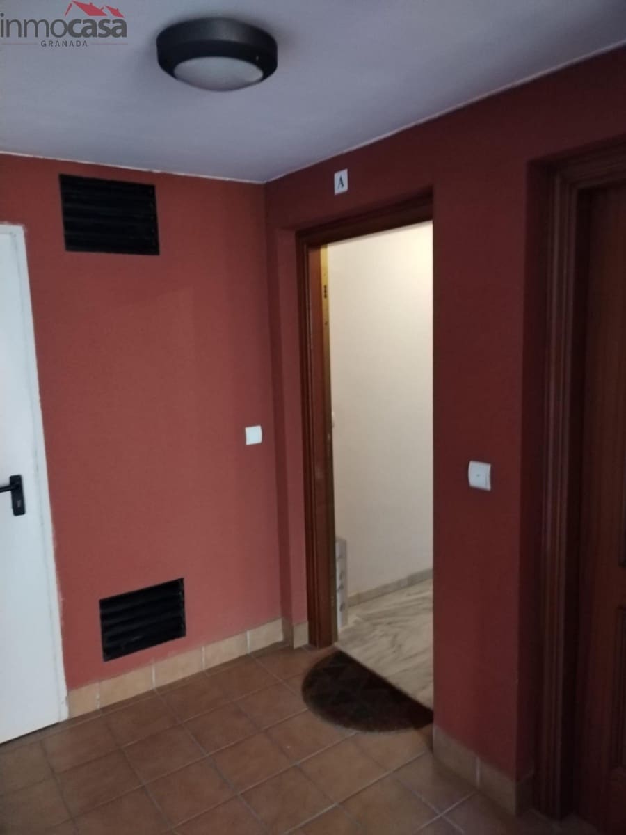 2 makuuhuone Asunto vuokrattavana paikassa Churriana de la Vega mukana 
autotalli - 700 € (Ref: 8505815)