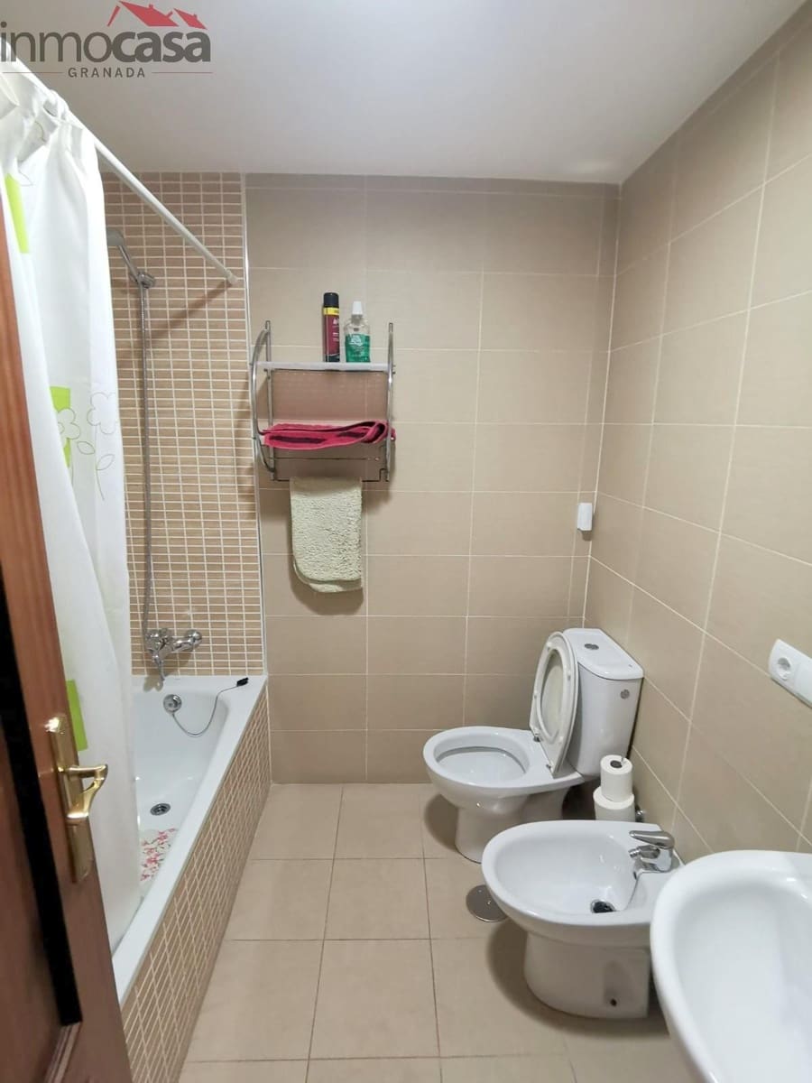 2 makuuhuone Asunto vuokrattavana paikassa Churriana de la Vega mukana 
autotalli - 700 € (Ref: 8505815)