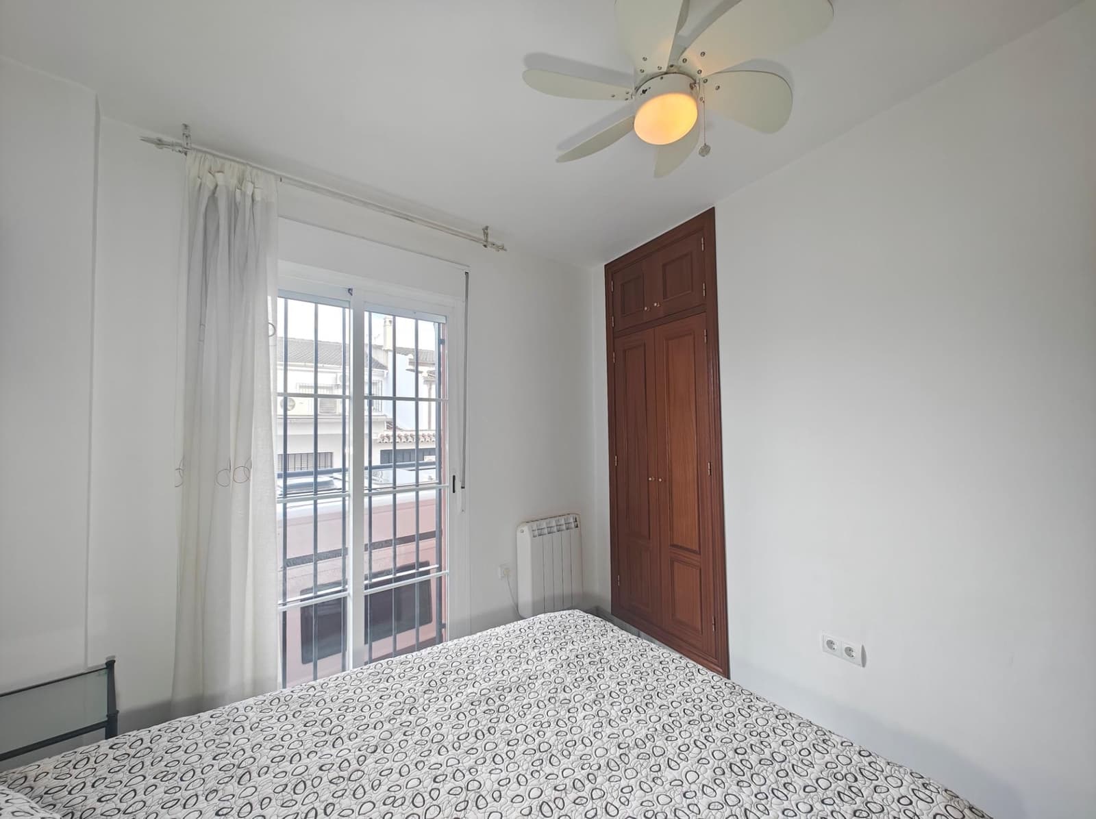 2 bedroom Flat for rent in Churriana de la Vega with garage - € 700 (Ref: 8505815)