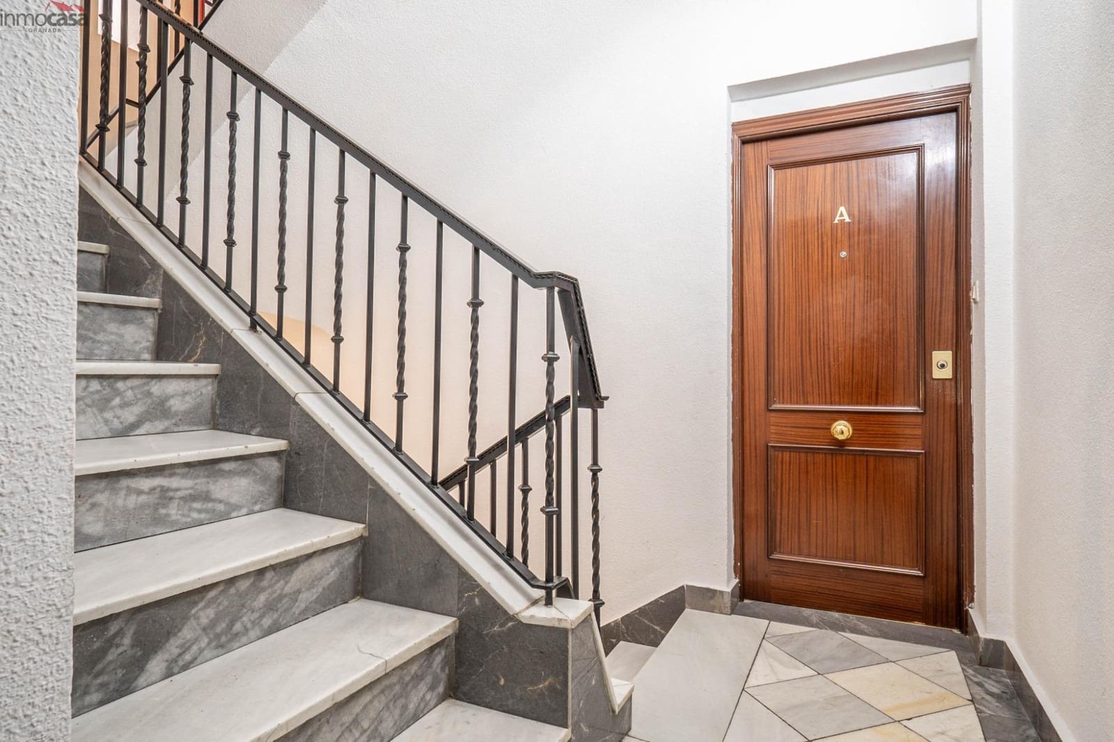 Appartement de 3 chambres à louer à Grenade ville - 1 000 € (Ref: 8579866)