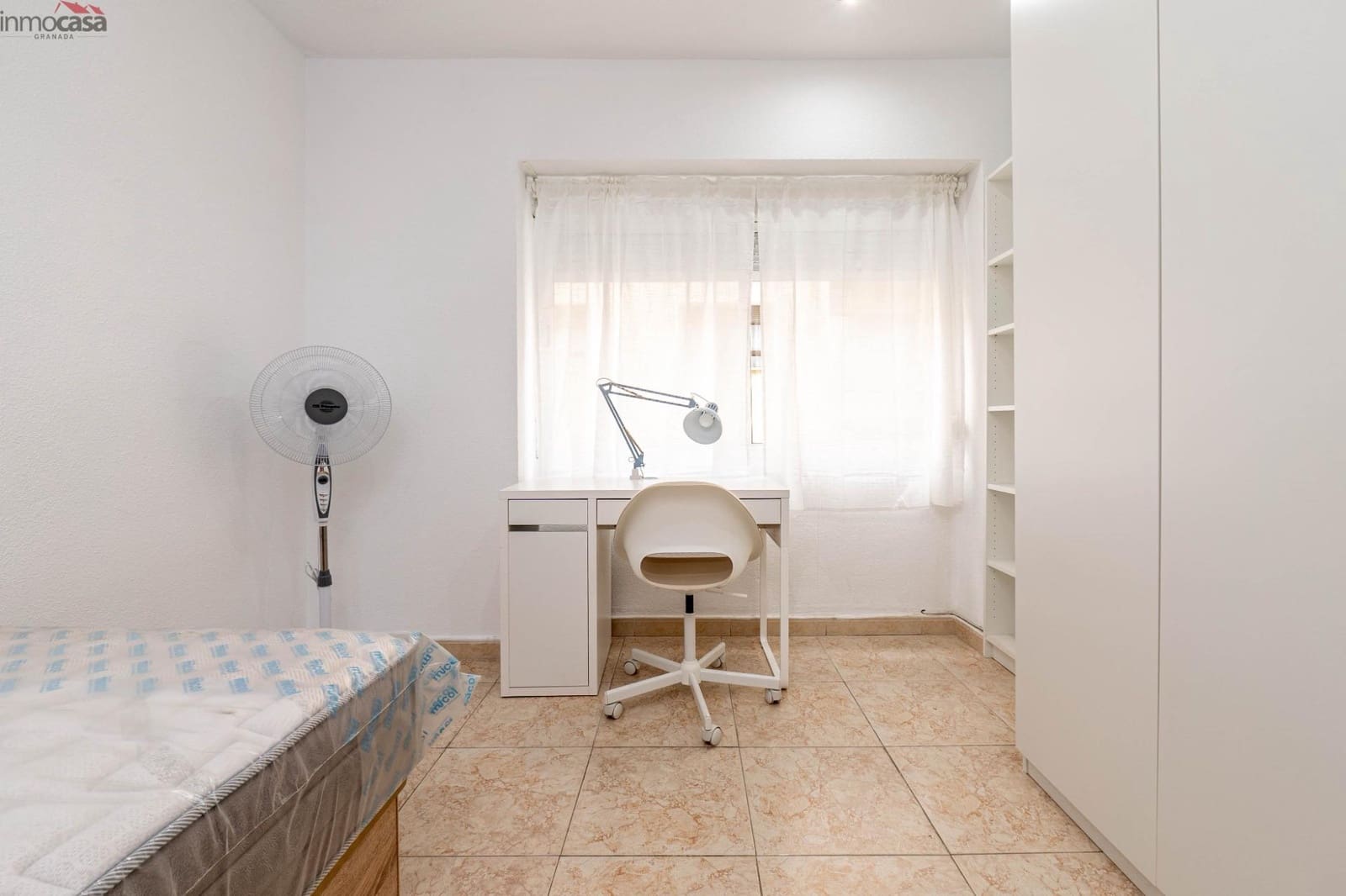 Appartement de 3 chambres à louer à Grenade ville - 1 000 € (Ref: 8579866)