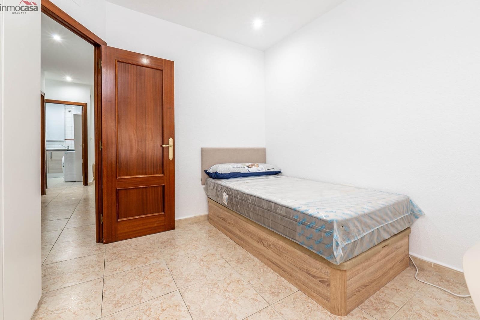 Appartement de 3 chambres à louer à Grenade ville - 1 000 € (Ref: 8579866)