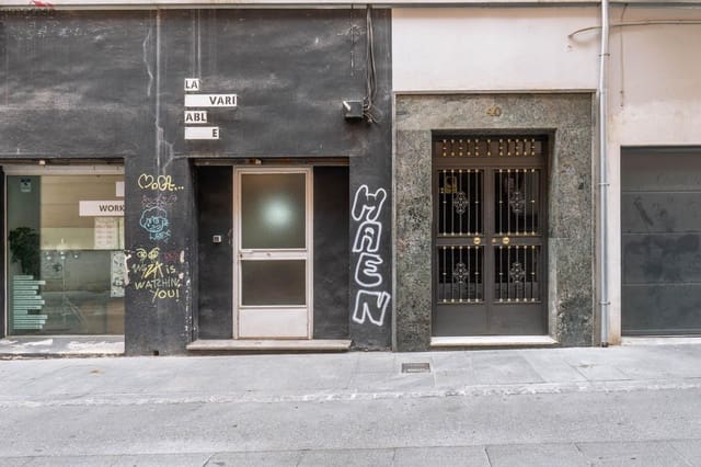 Appartement de 3 chambres à louer à Centro - Sagrario, Grenade ville - 1 000 € (Ref: 8579866)