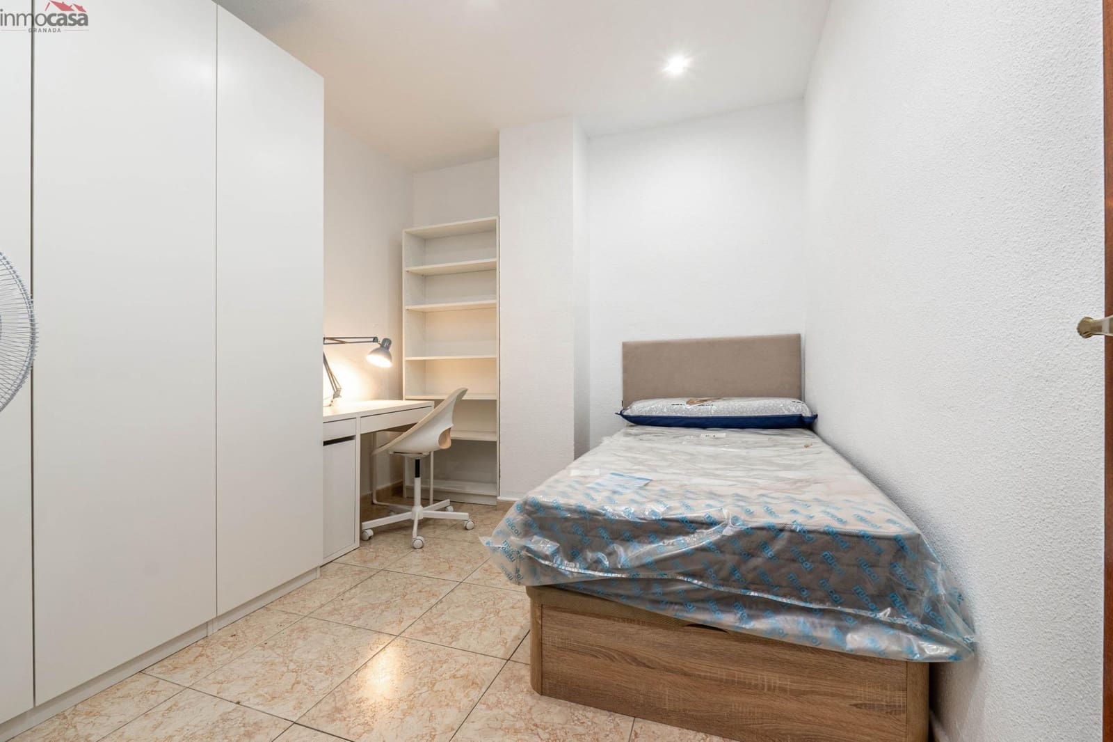 Appartement de 3 chambres à louer à Grenade ville - 1 000 € (Ref: 8579866)
