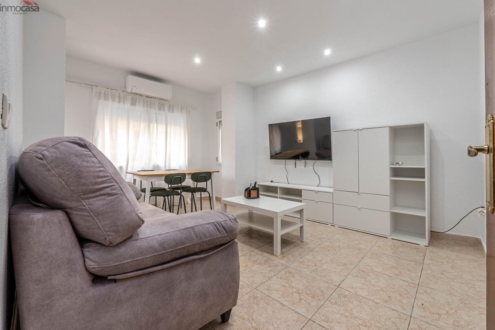 Appartement de 3 chambres à louer à Grenade ville - 1 000 € (Ref: 8579866)