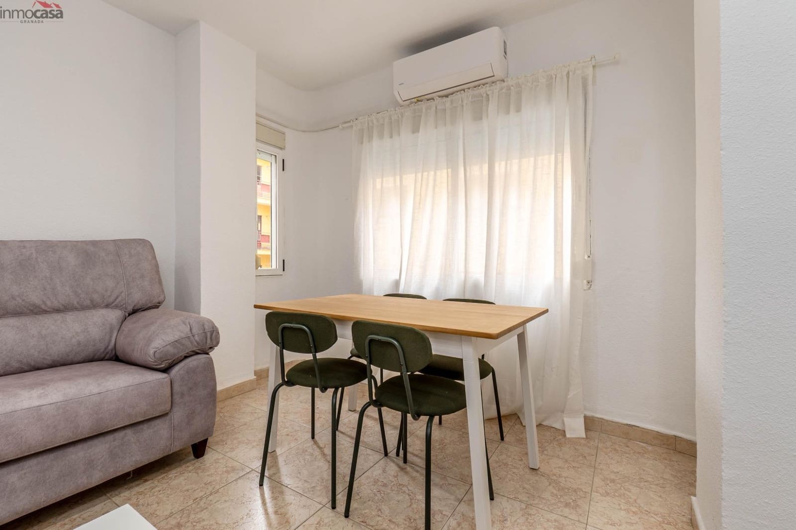 Appartement de 3 chambres à louer à Grenade ville - 1 000 € (Ref: 8579866)