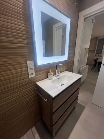 1 slaapkamer Flat te huur in Granada stad - € 1.300 (Ref: 8599711)