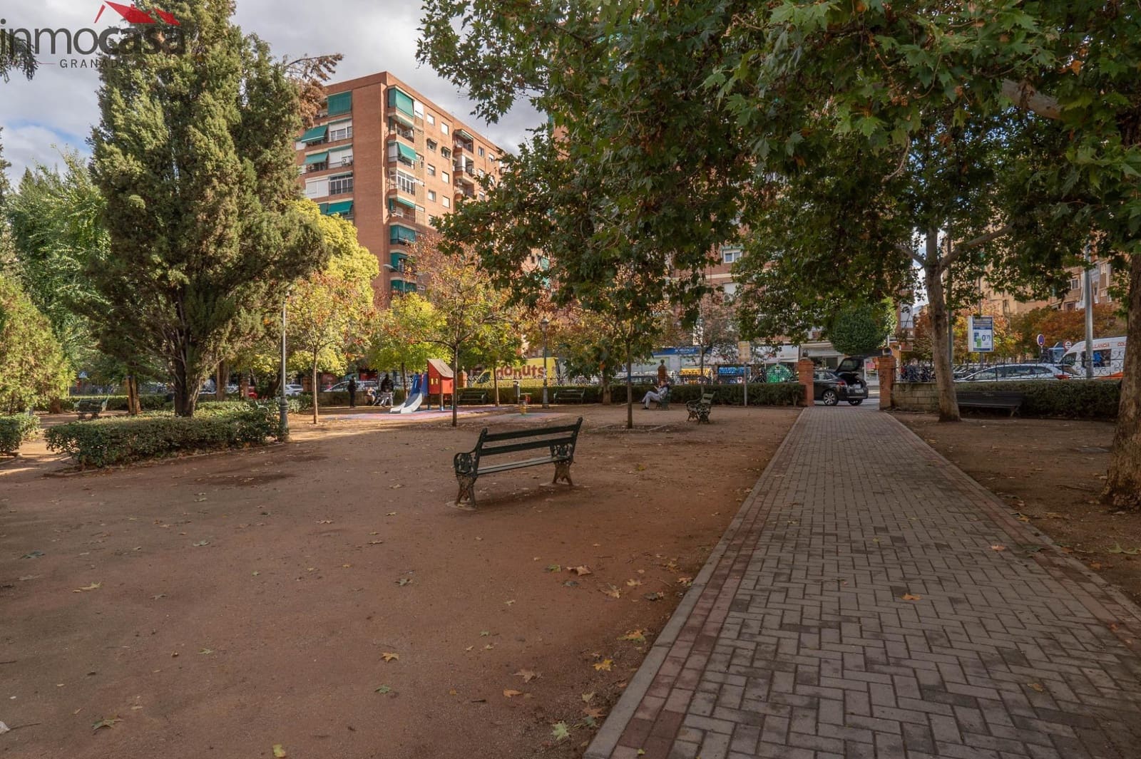 Kommersiell till salu i Granada stad - 234 000 € (Ref: 8623936)