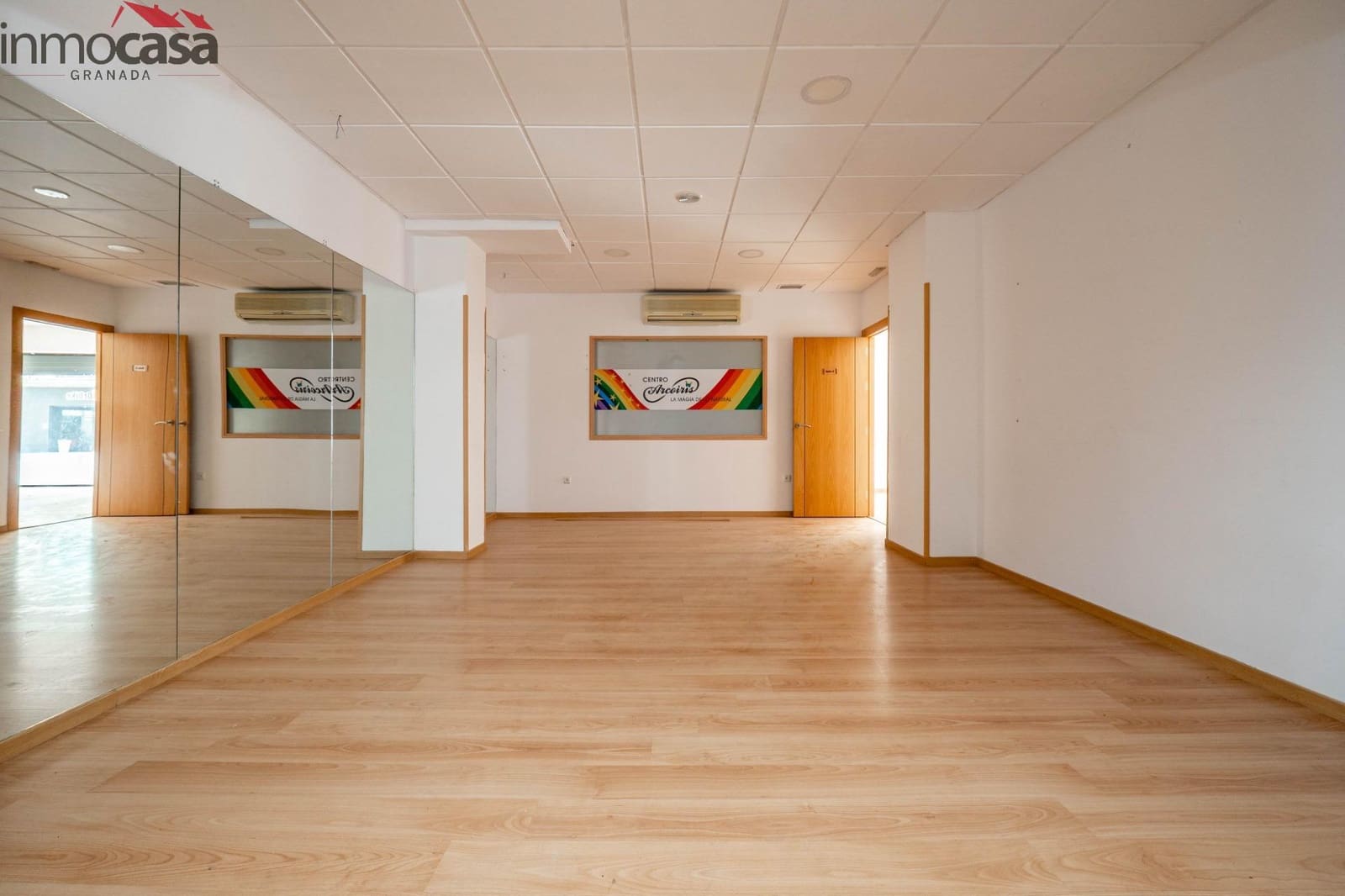 Kommersiell till salu i Granada stad - 234 000 € (Ref: 8623936)