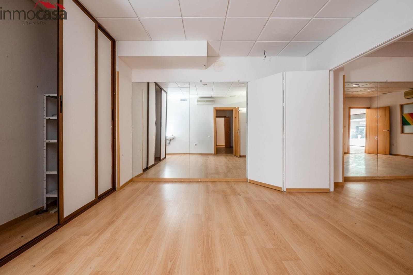 Kommersiell till salu i Granada stad - 234 000 € (Ref: 8623936)