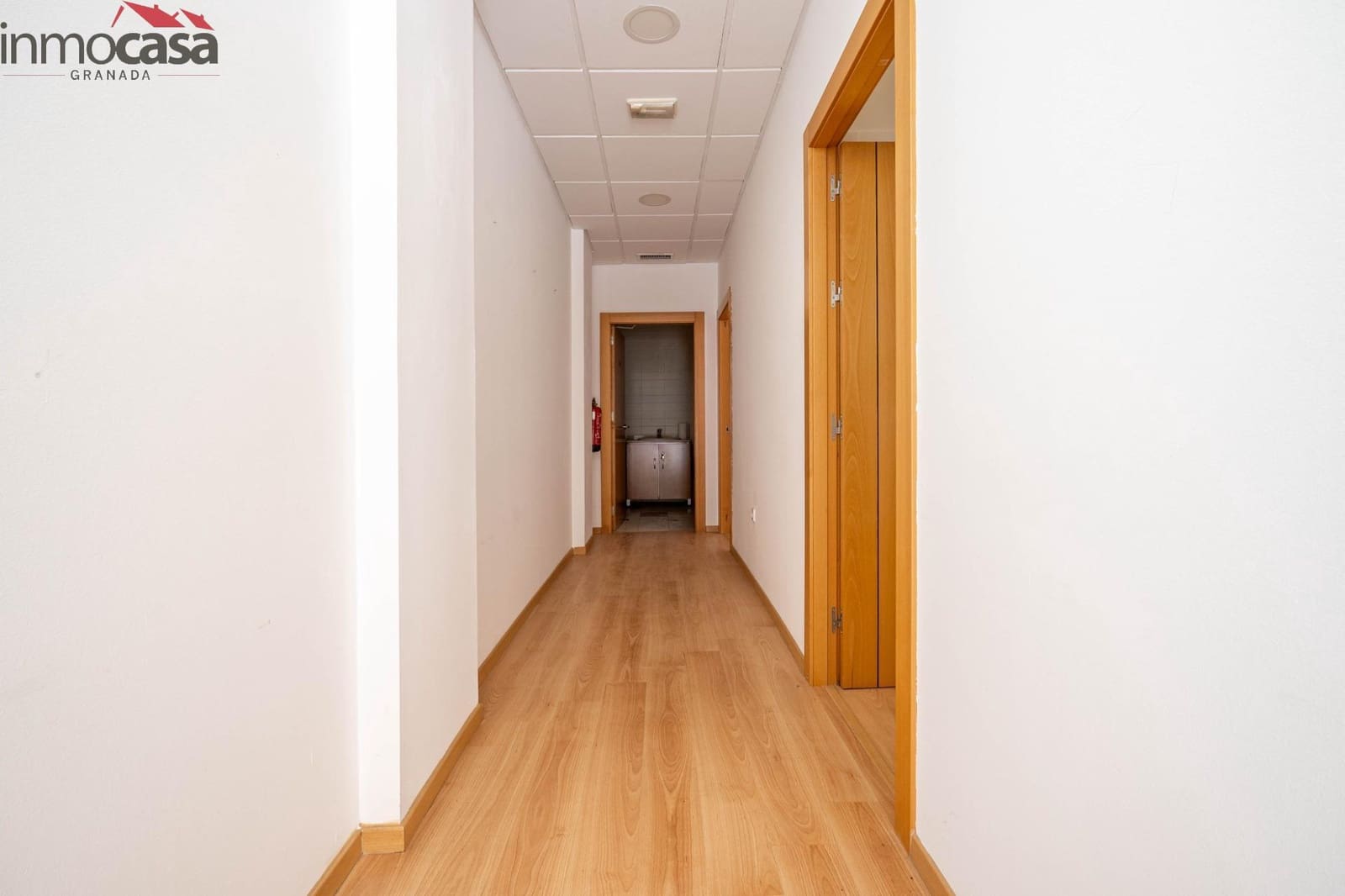 Kommersiell till salu i Granada stad - 234 000 € (Ref: 8623936)