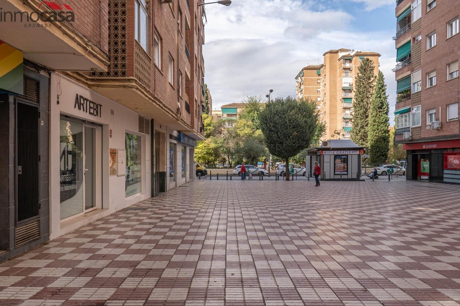 Kommersiell till salu i Granada stad - 234 000 € (Ref: 8623936)