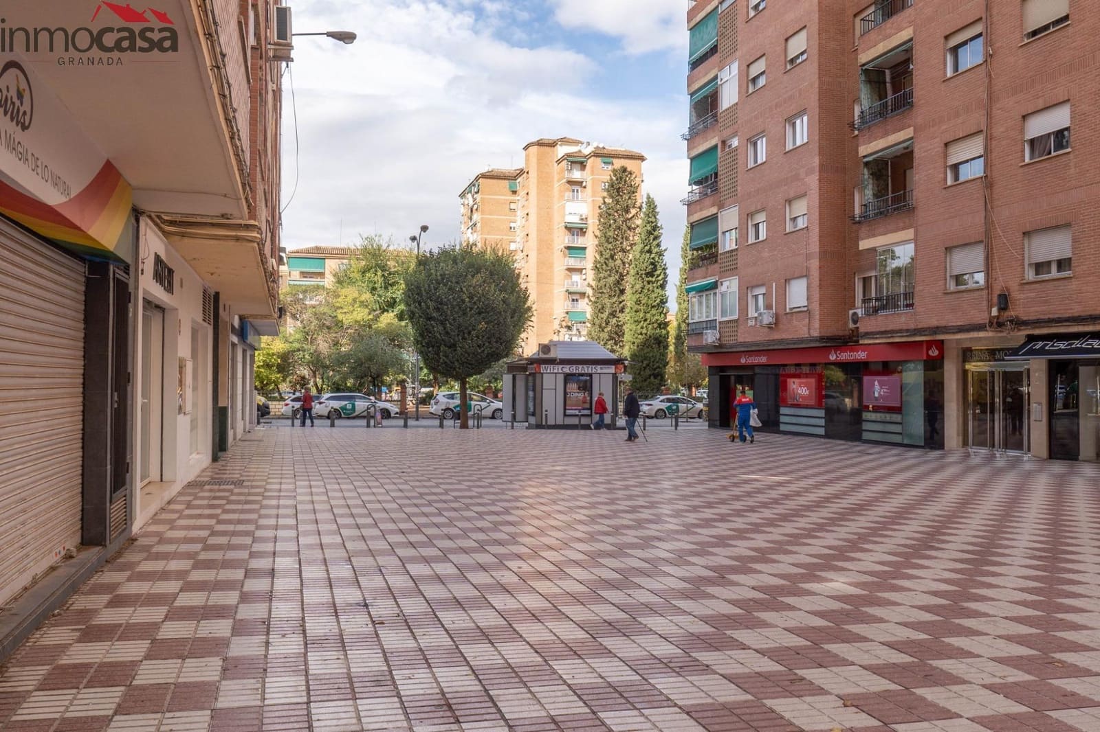 Kommersiell till salu i Granada stad - 234 000 € (Ref: 8623936)
