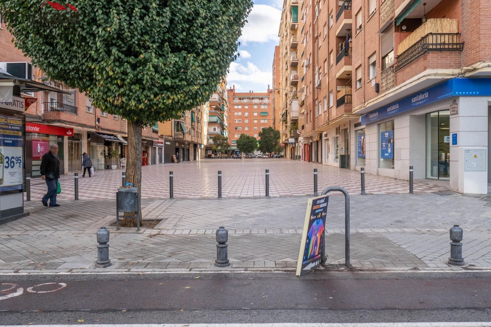 Kommersiell till salu i Granada stad - 234 000 € (Ref: 8623936)