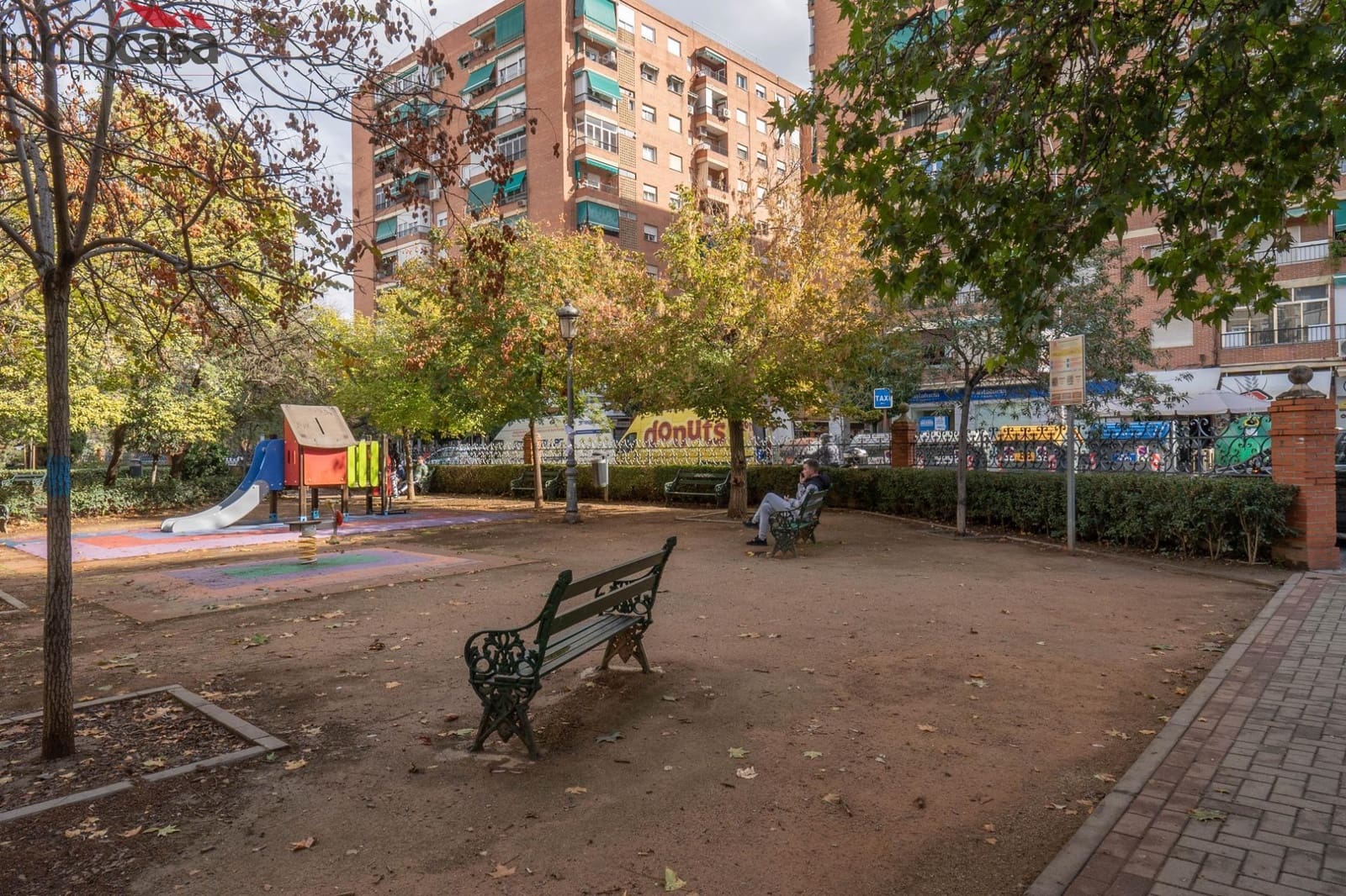 Kommersiell till salu i Granada stad - 234 000 € (Ref: 8623936)