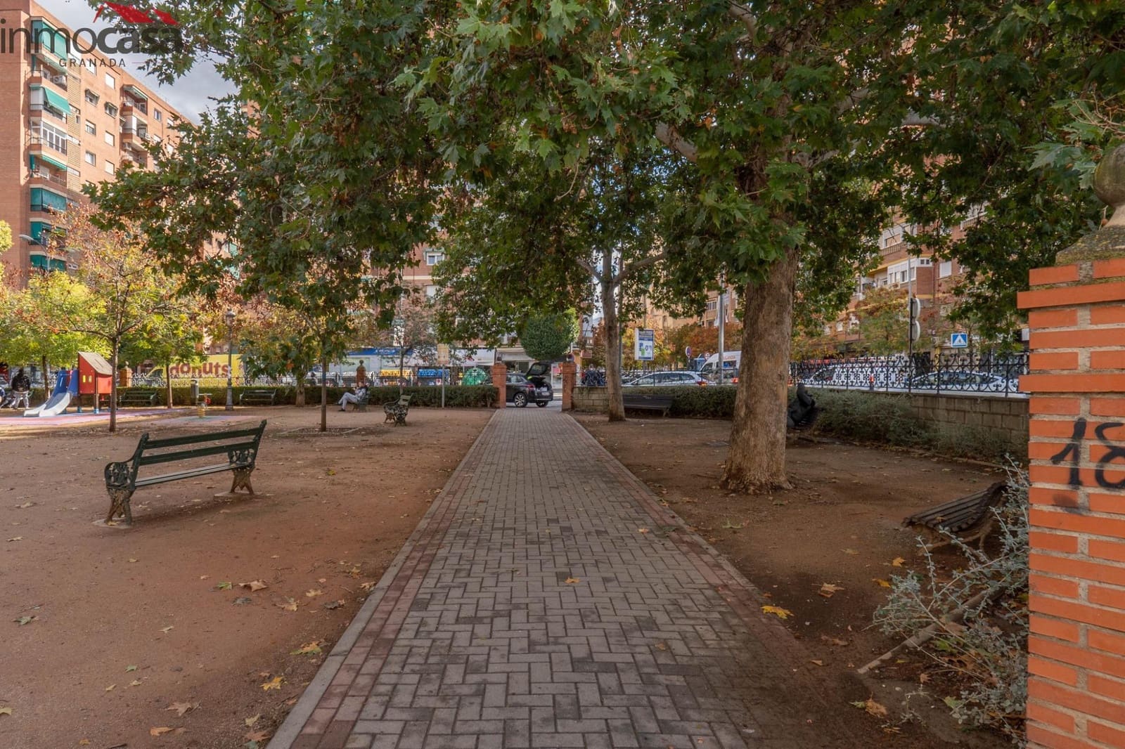 Kommersiell till salu i Granada stad - 234 000 € (Ref: 8623936)