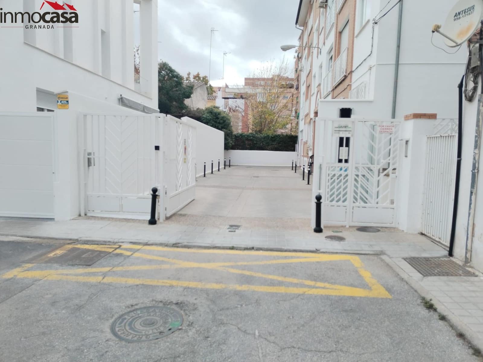 Garage til salg i Granada by - € 21.500 (Ref: 8663137)