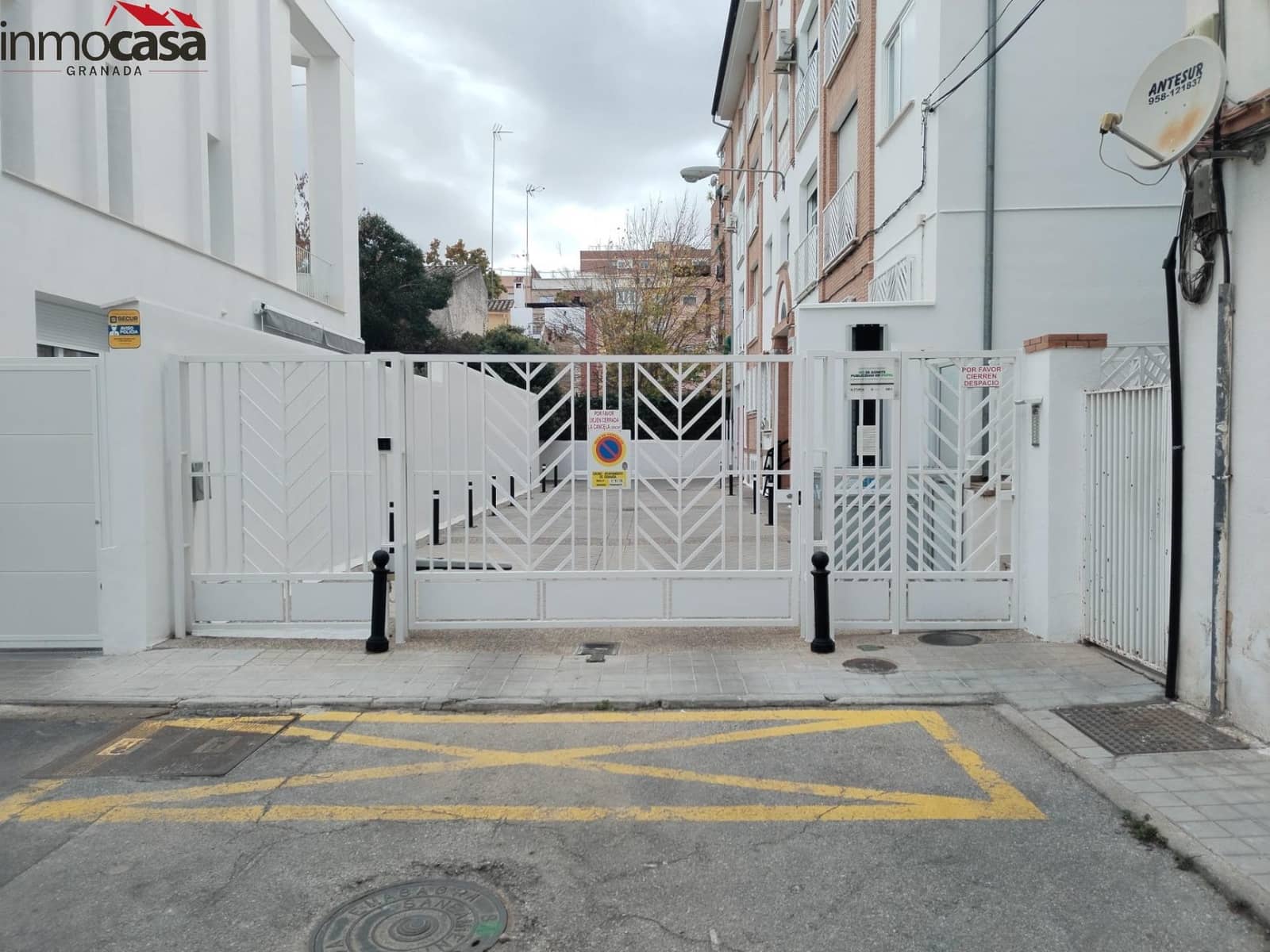 Garage til salg i Granada by - € 21.500 (Ref: 8663137)