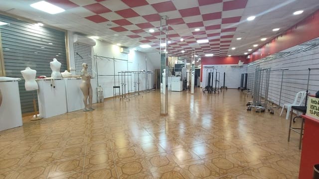 Biznes na sprzedaż w Ogíjares z garażem - 470 000 € (Ref: 8836895)