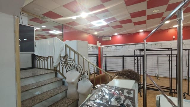 Biznes na sprzedaż w Ogíjares z garażem - 470 000 € (Ref: 8836895)