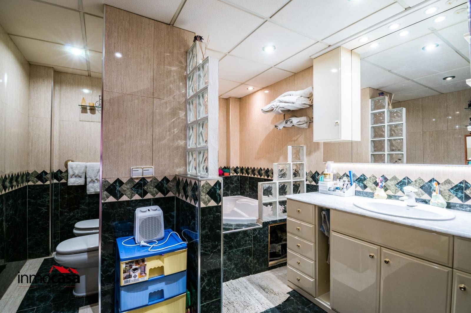 3 sovrum Lägenhet till salu i Granada stad - 250 000 € (Ref: 8847644)