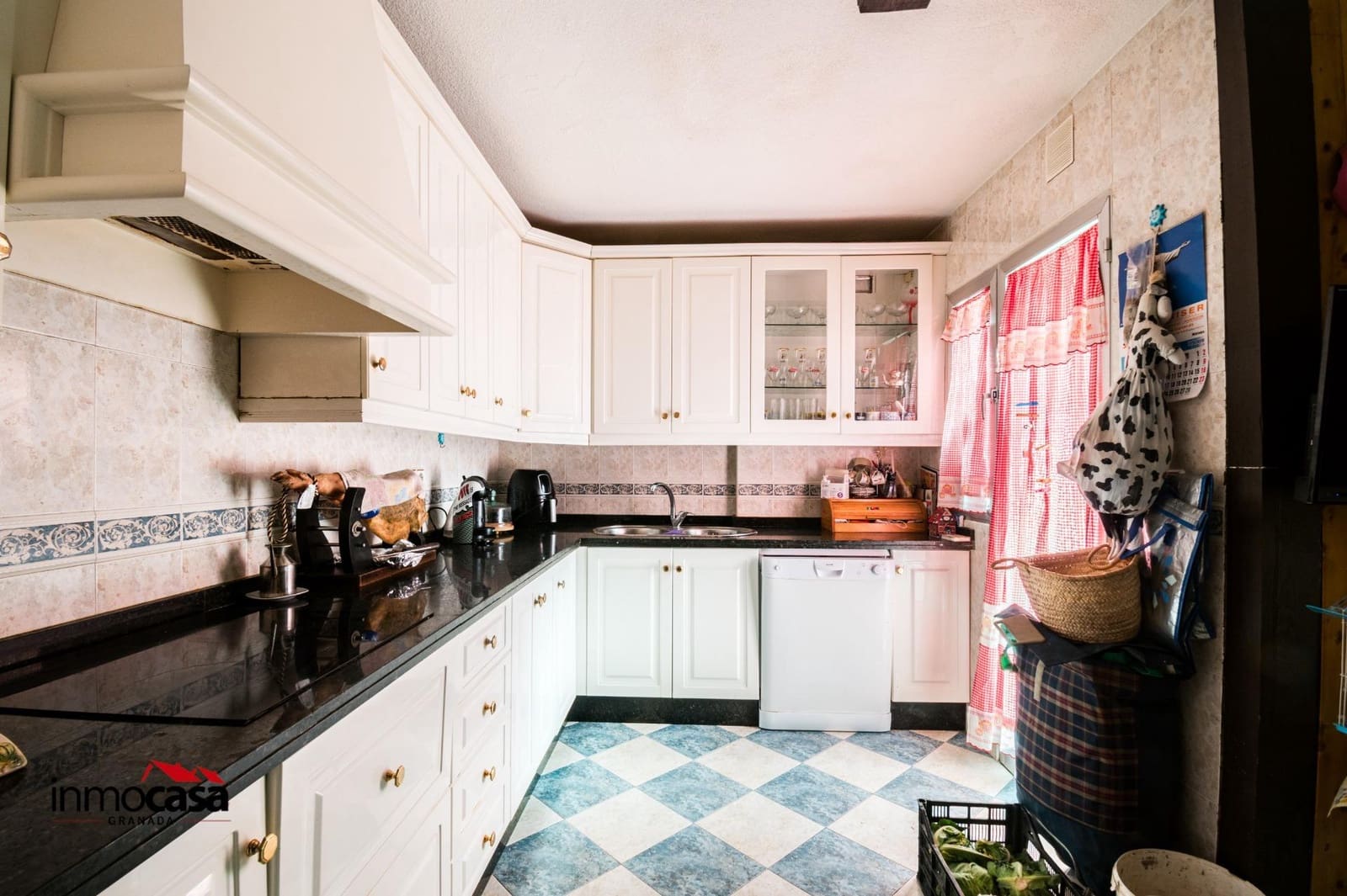 3 Zimmer Wohnung zu verkaufen in Granada Stadt - 247.000 € (Ref: 8847644)