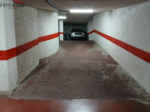 Garage til salg i Granada by - € 28.000 (Ref: 8921284)