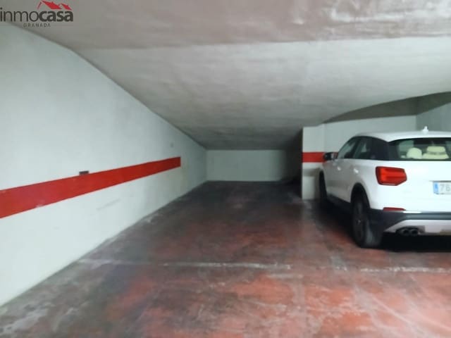 Garage til salg i Granada by - € 28.000 (Ref: 8921284)