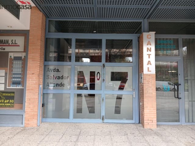 Garage til salg i Granada by - € 28.000 (Ref: 8921284)