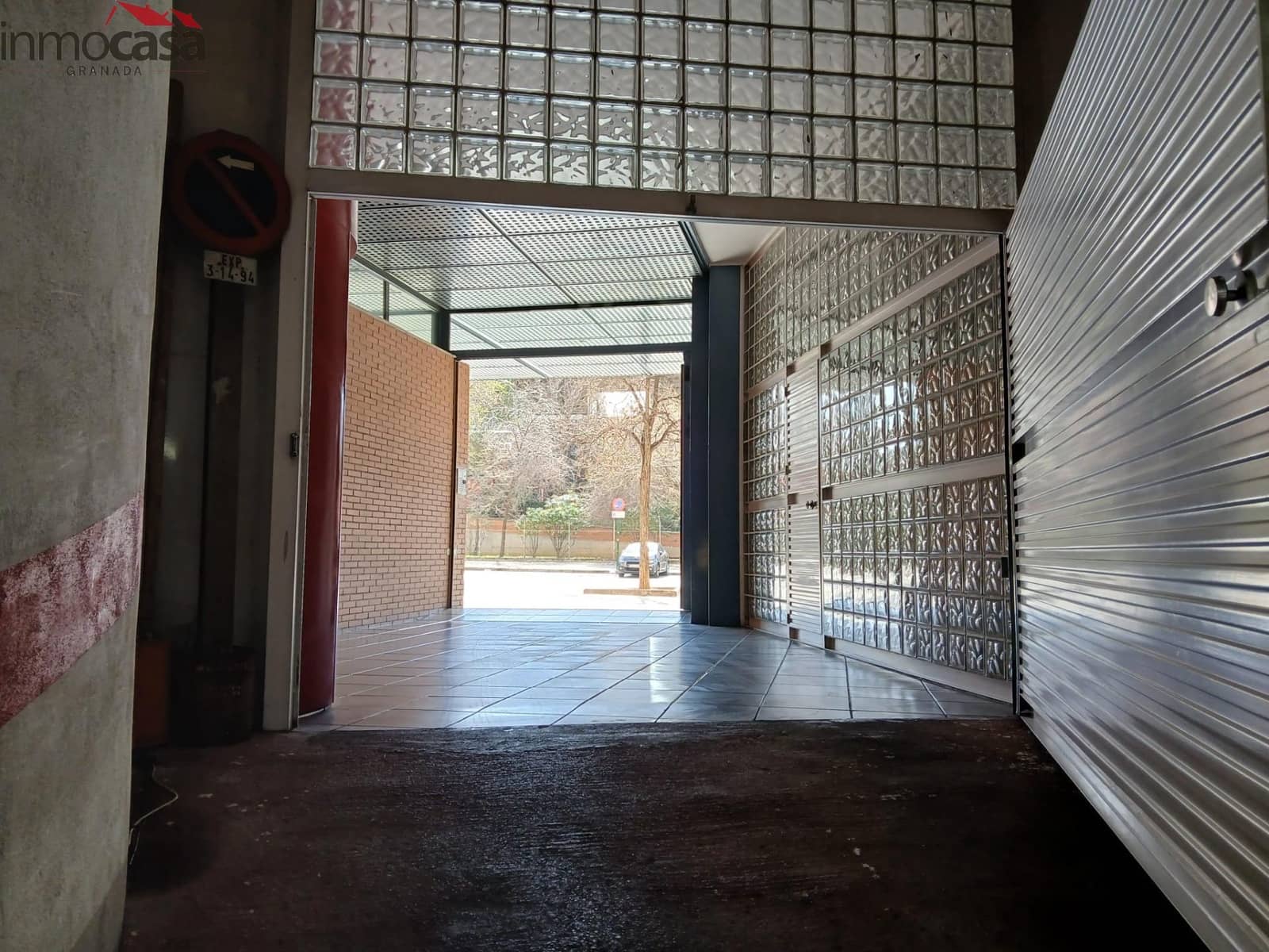 Garage til salg i Granada by - € 28.000 (Ref: 8921284)