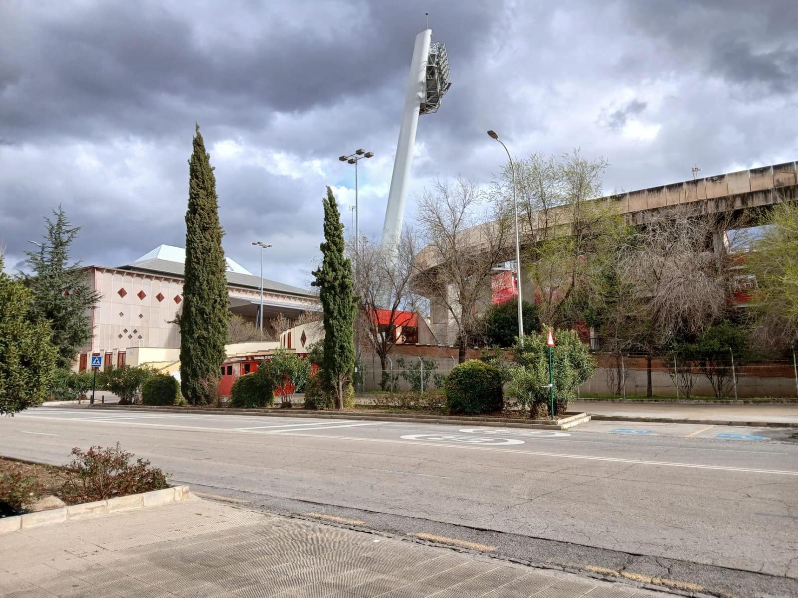 Garage til salg i Granada by - € 28.000 (Ref: 8921284)