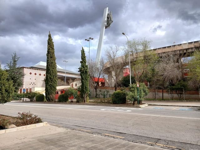 Garage til salg i Granada by - € 28.000 (Ref: 8921284)