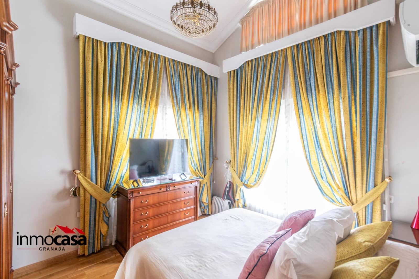 9 soveværelse Villa til salg i La Zubia med swimmingpool - € 799.000 (Ref: 8921285)