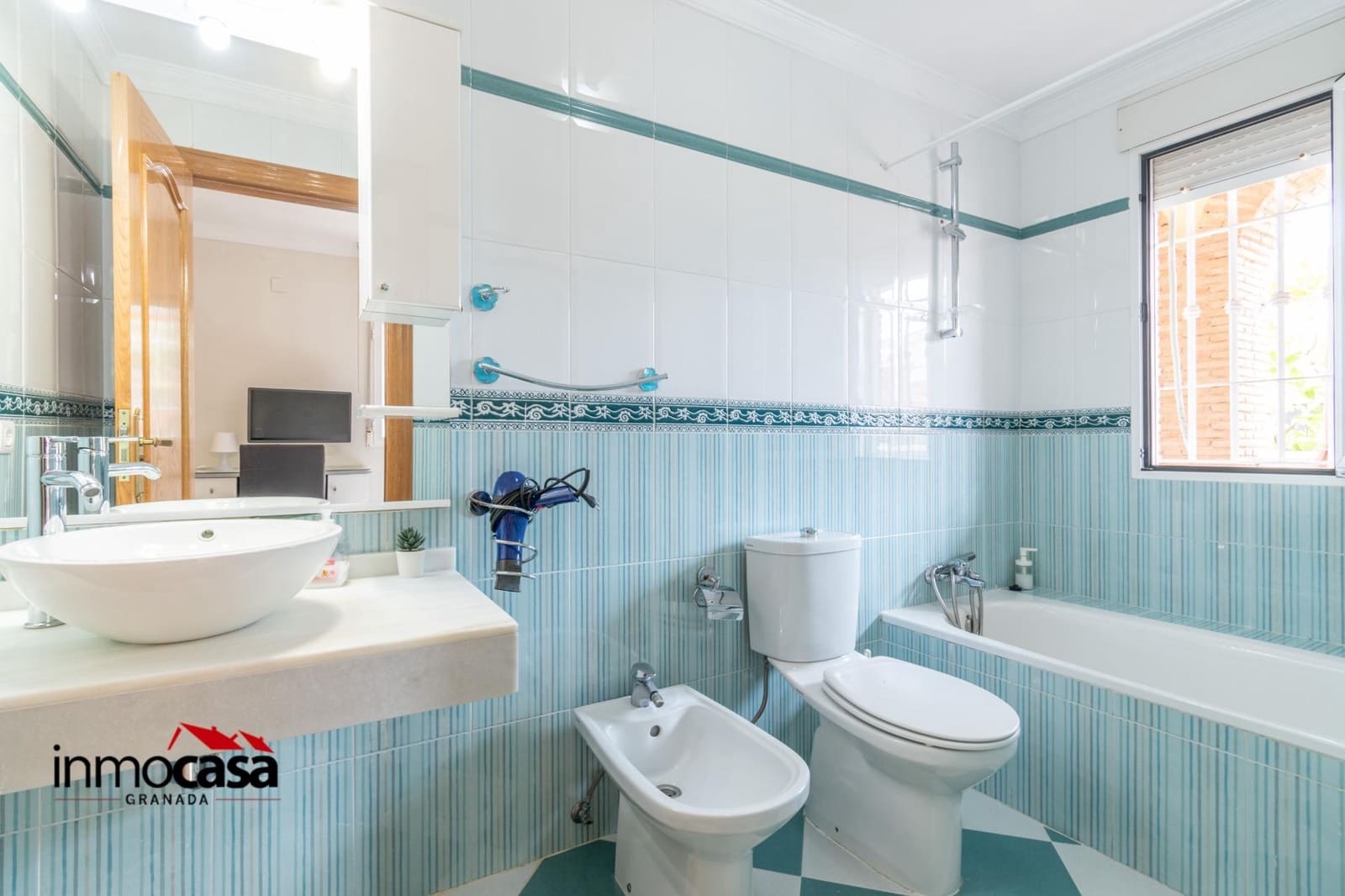 9 soveværelse Villa til salg i La Zubia med swimmingpool - € 799.000 (Ref: 8921285)