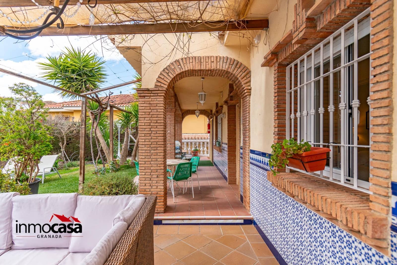 9 soveværelse Villa til salg i La Zubia med swimmingpool - € 799.000 (Ref: 8921285)