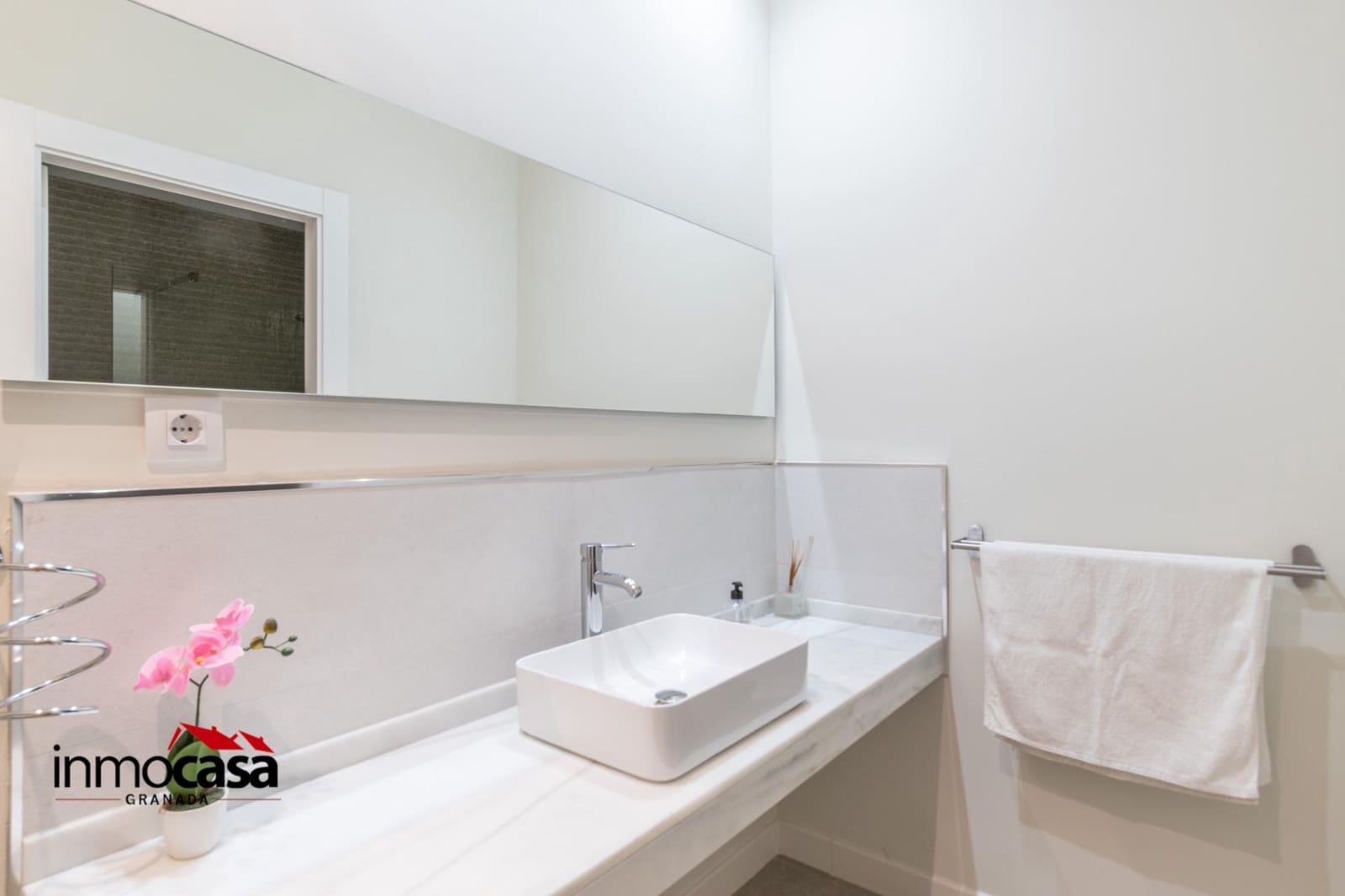 9 soveværelse Villa til salg i La Zubia med swimmingpool - € 799.000 (Ref: 8921285)