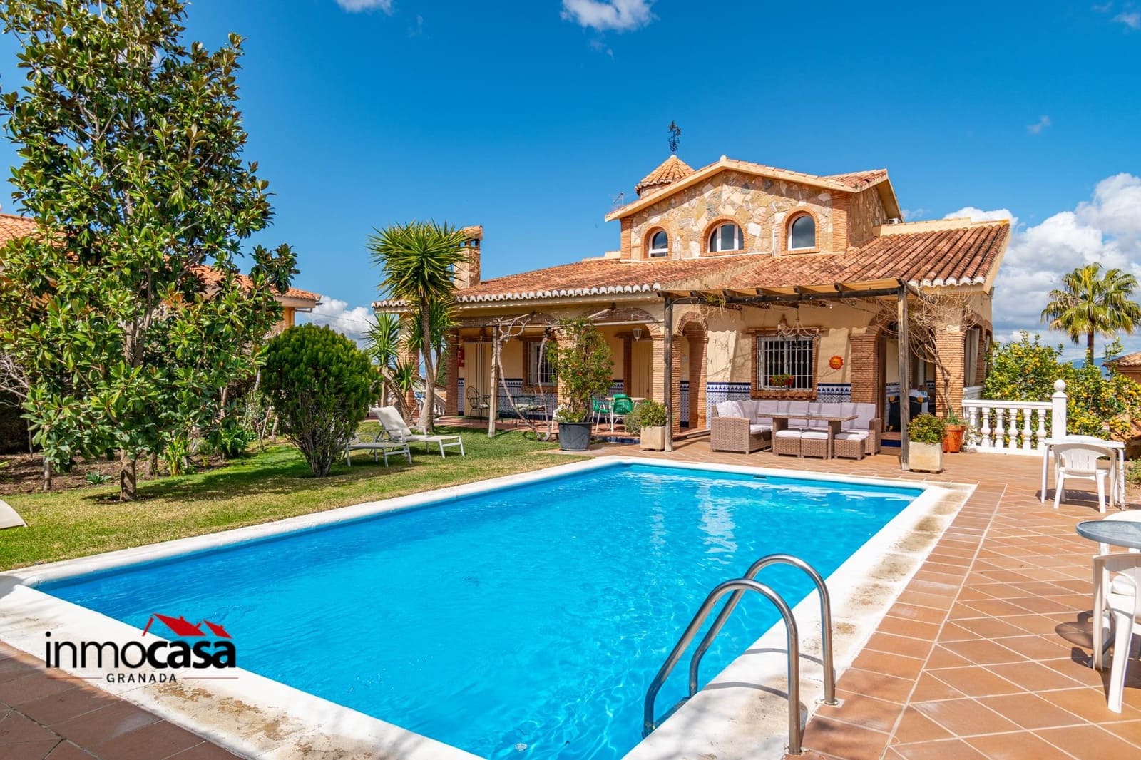 9 soveværelse Villa til salg i La Zubia med swimmingpool - € 799.000 (Ref: 8921285)