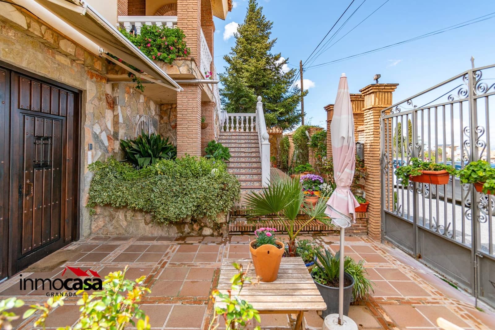 9 soveværelse Villa til salg i La Zubia med swimmingpool - € 799.000 (Ref: 8921285)