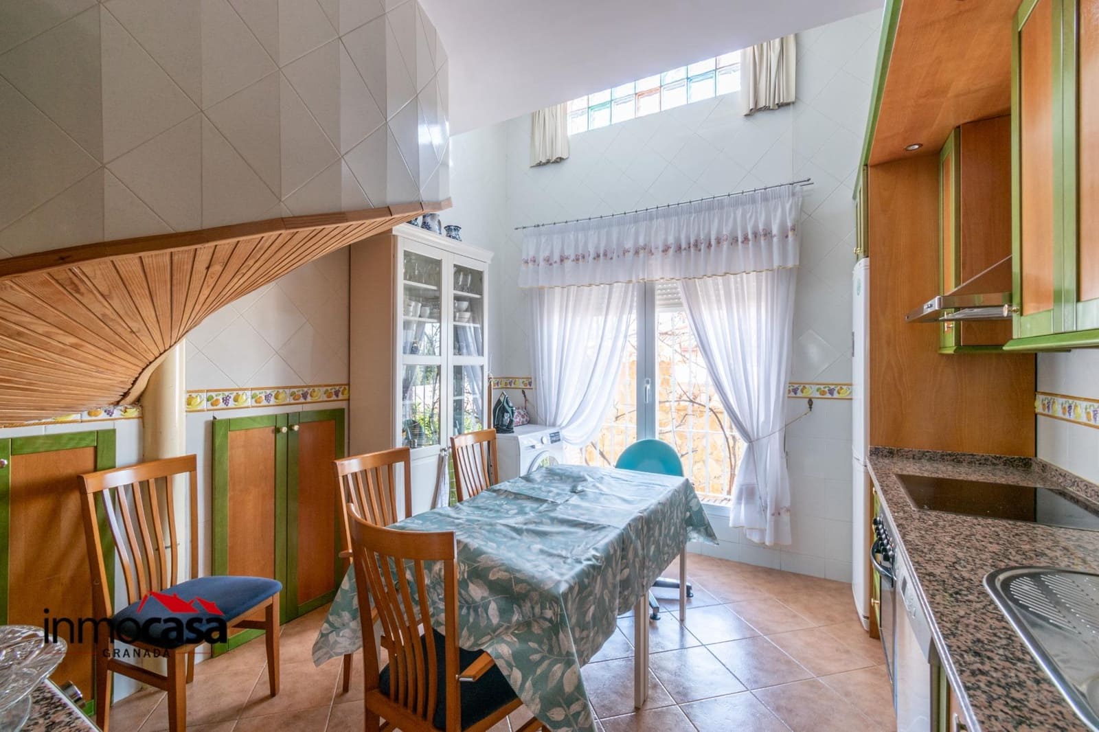 9 soveværelse Villa til salg i La Zubia med swimmingpool - € 799.000 (Ref: 8921285)