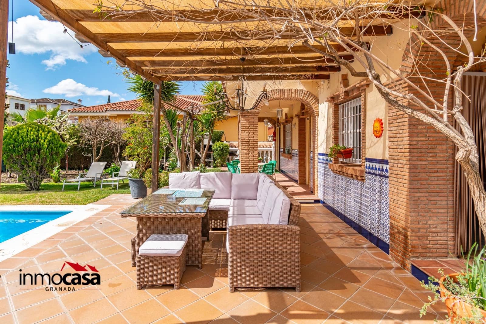 9 soveværelse Villa til salg i La Zubia med swimmingpool - € 799.000 (Ref: 8921285)